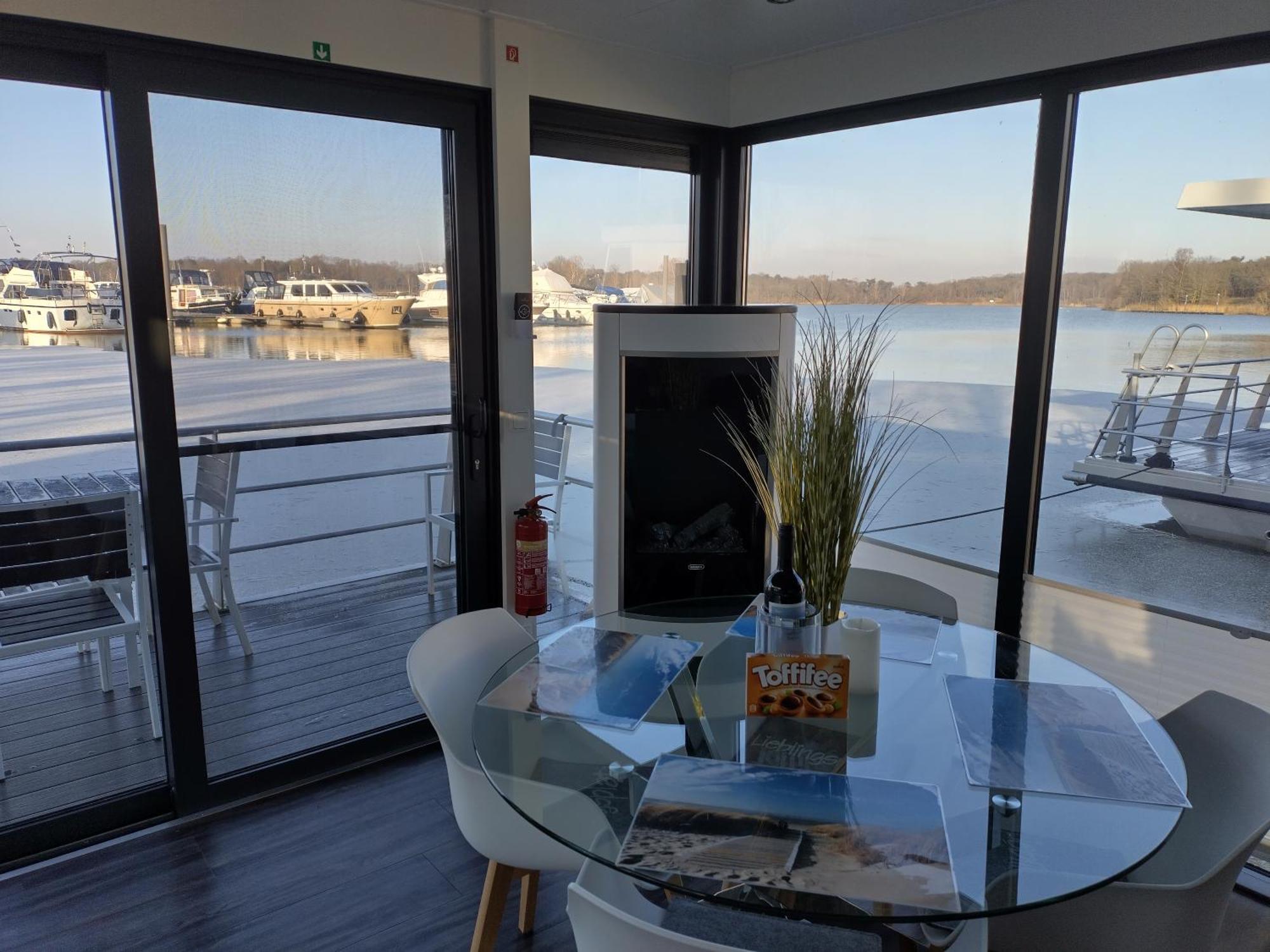Hausboot Leukermeer Well Well  Bagian luar foto