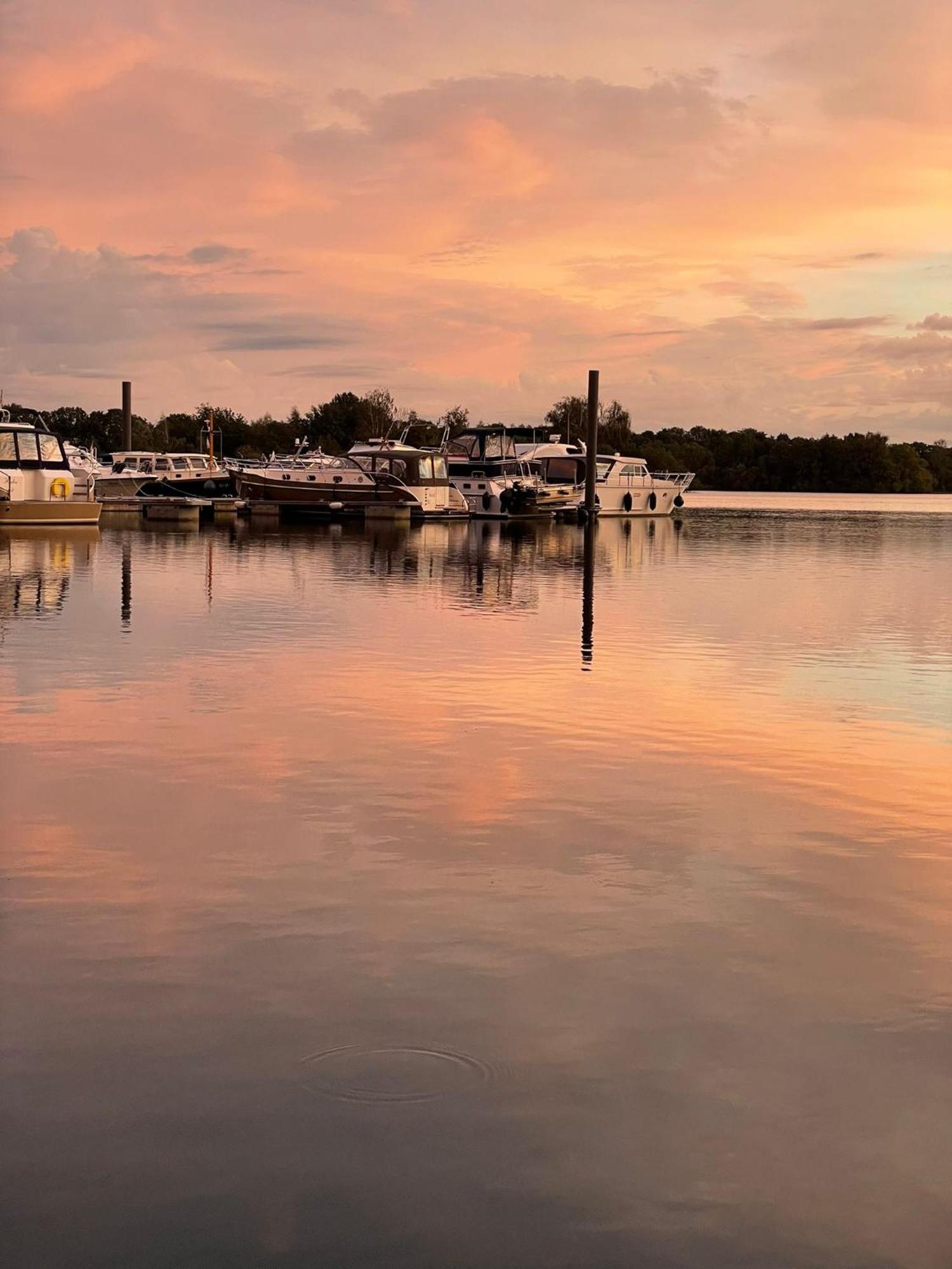 Hausboot Leukermeer Well Well  Bagian luar foto